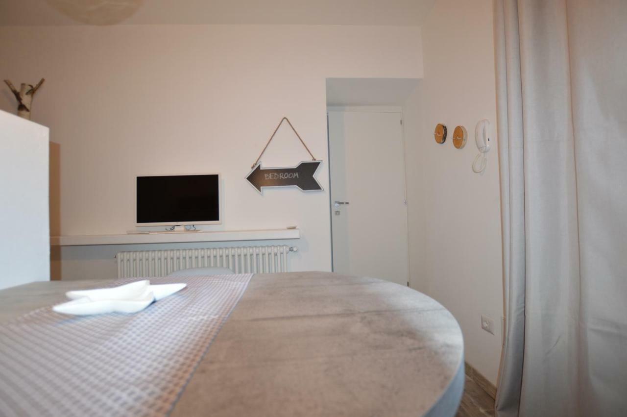 Ferienwohnung Casa Delle Corti Colico Exterior foto
